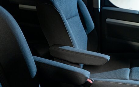 Peugeot Traveller I, 2021 год, 2 800 000 рублей, 16 фотография