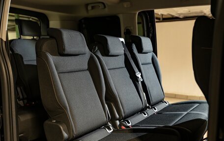 Peugeot Traveller I, 2021 год, 2 800 000 рублей, 18 фотография