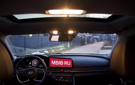 Hyundai Elantra, 2020 год, 1 980 000 рублей, 13 фотография