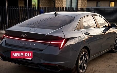 Hyundai Elantra, 2020 год, 1 980 000 рублей, 6 фотография