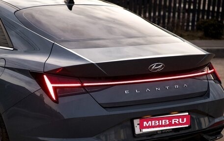 Hyundai Elantra, 2020 год, 1 980 000 рублей, 5 фотография