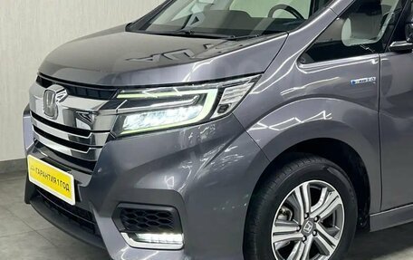 Honda Stepwgn IV, 2019 год, 3 200 000 рублей, 5 фотография