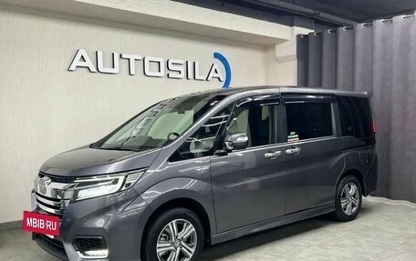 Honda Stepwgn IV, 2019 год, 3 200 000 рублей, 2 фотография