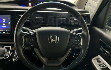 Honda Stepwgn IV, 2019 год, 3 200 000 рублей, 13 фотография