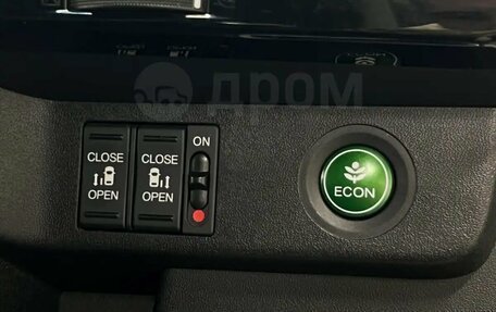 Honda Stepwgn IV, 2019 год, 3 200 000 рублей, 20 фотография