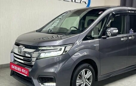 Honda Stepwgn IV, 2019 год, 3 200 000 рублей, 4 фотография