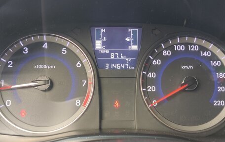 Hyundai Solaris II рестайлинг, 2014 год, 500 000 рублей, 13 фотография