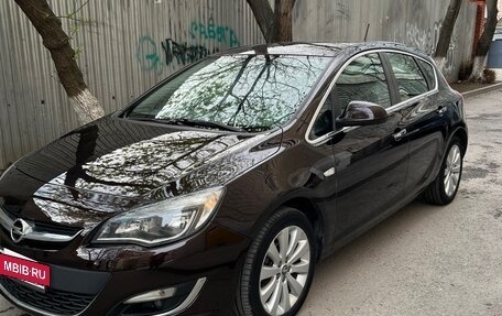Opel Astra J, 2013 год, 845 000 рублей, 3 фотография
