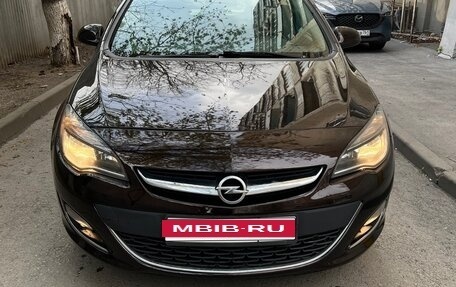 Opel Astra J, 2013 год, 845 000 рублей, 2 фотография