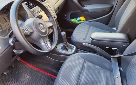 Volkswagen Polo VI (EU Market), 2012 год, 750 000 рублей, 11 фотография