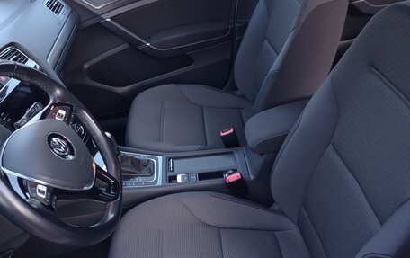 Volkswagen Golf VII, 2020 год, 2 050 000 рублей, 10 фотография