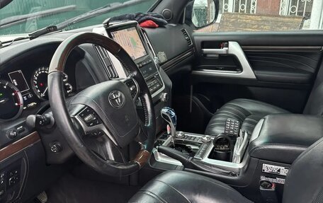 Toyota Land Cruiser 200, 2019 год, 7 700 000 рублей, 10 фотография