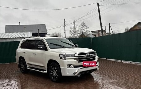 Toyota Land Cruiser 200, 2019 год, 7 700 000 рублей, 2 фотография
