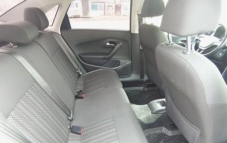 Volkswagen Polo VI (EU Market), 2016 год, 800 000 рублей, 10 фотография