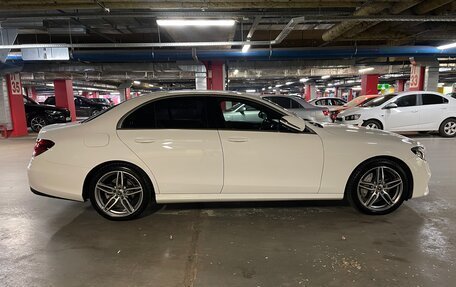 Mercedes-Benz E-Класс, 2017 год, 2 700 000 рублей, 4 фотография