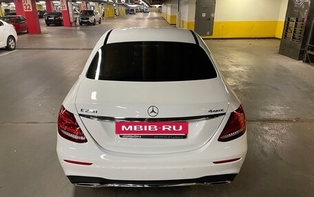 Mercedes-Benz E-Класс, 2017 год, 2 700 000 рублей, 3 фотография