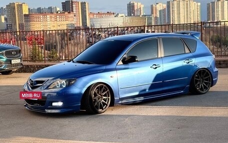 Mazda 3, 2004 год, 850 000 рублей, 2 фотография