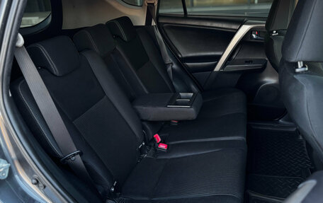 Toyota RAV4, 2015 год, 1 849 000 рублей, 12 фотография