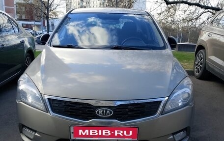 KIA cee'd I рестайлинг, 2010 год, 690 000 рублей, 1 фотография