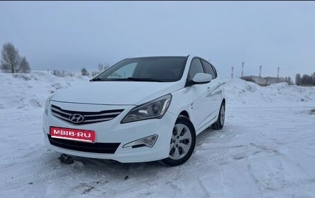 Hyundai Solaris II рестайлинг, 2014 год, 1 020 000 рублей, 1 фотография