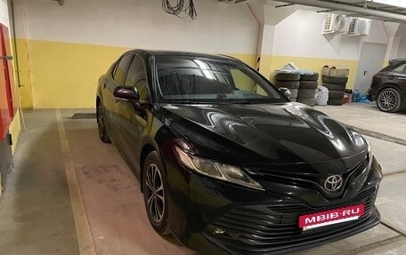 Toyota Camry, 2020 год, 1 890 000 рублей, 5 фотография