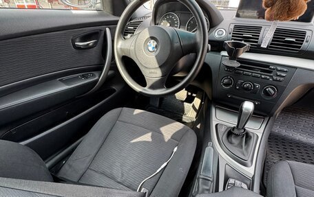 BMW 1 серия, 2009 год, 900 000 рублей, 16 фотография