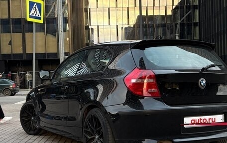 BMW 1 серия, 2009 год, 900 000 рублей, 6 фотография