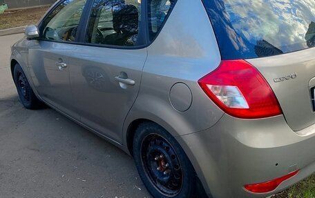 KIA cee'd I рестайлинг, 2010 год, 690 000 рублей, 6 фотография