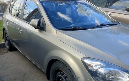 KIA cee'd I рестайлинг, 2010 год, 690 000 рублей, 3 фотография