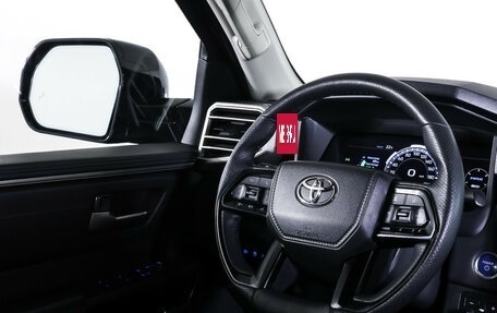 Toyota Tundra, 2022 год, 8 990 000 рублей, 14 фотография