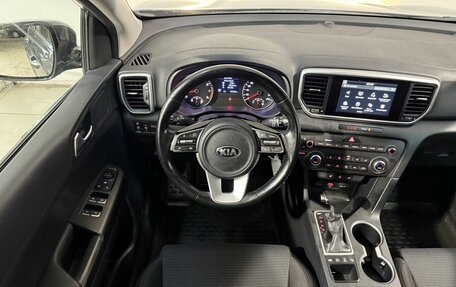 KIA Sportage IV рестайлинг, 2020 год, 2 399 800 рублей, 10 фотография