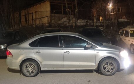 Volkswagen Polo VI (EU Market), 2013 год, 450 000 рублей, 2 фотография