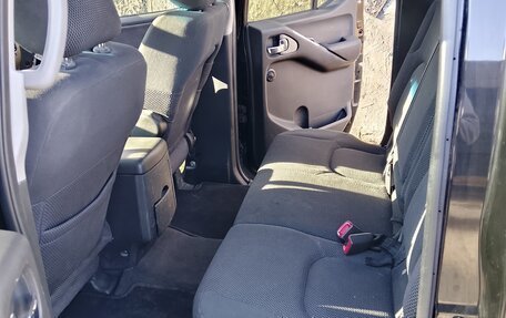 Nissan Navara (Frontier), 2006 год, 920 000 рублей, 9 фотография