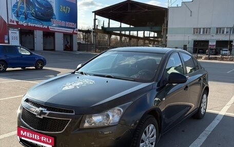 Chevrolet Cruze II, 2011 год, 560 000 рублей, 2 фотография