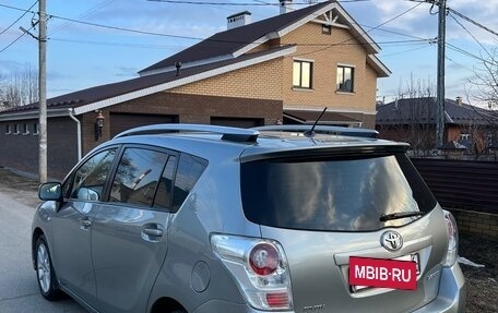 Toyota Verso I, 2011 год, 620 000 рублей, 3 фотография