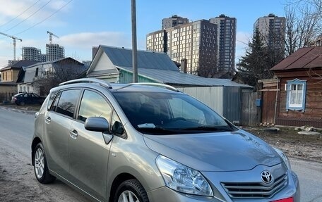 Toyota Verso I, 2011 год, 620 000 рублей, 2 фотография
