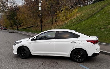 Hyundai Solaris II рестайлинг, 2021 год, 1 200 000 рублей, 14 фотография