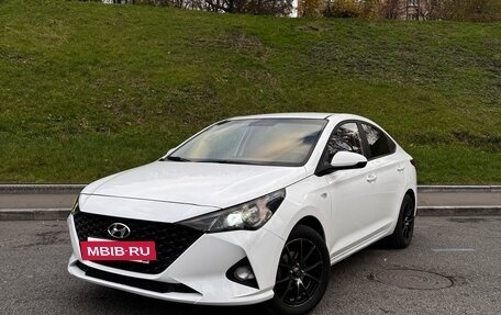 Hyundai Solaris II рестайлинг, 2021 год, 1 200 000 рублей, 16 фотография