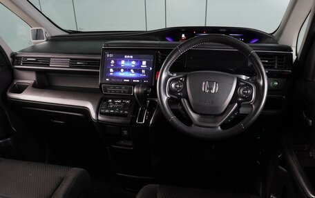 Honda Stepwgn IV, 2019 год, 2 799 000 рублей, 6 фотография