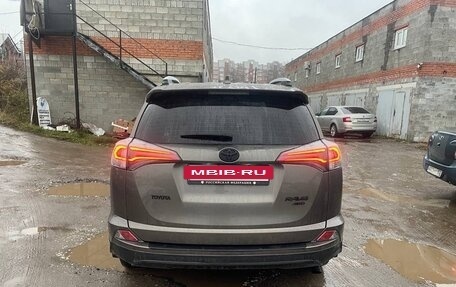 Toyota RAV4, 2018 год, 2 550 000 рублей, 4 фотография