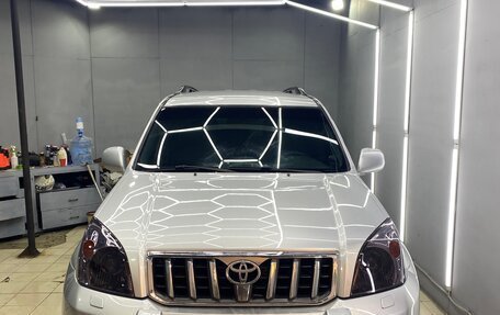 Toyota Land Cruiser Prado 120 рестайлинг, 2003 год, 1 800 000 рублей, 1 фотография