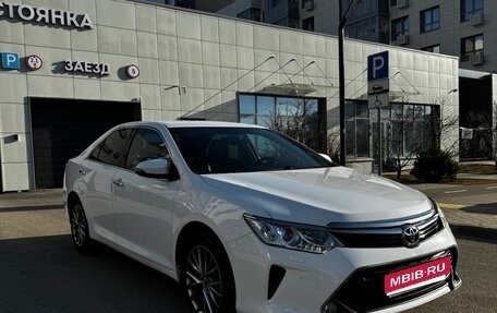 Toyota Camry, 2017 год, 2 190 000 рублей, 1 фотография