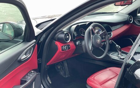Alfa Romeo Giulia II, 2018 год, 2 450 000 рублей, 8 фотография