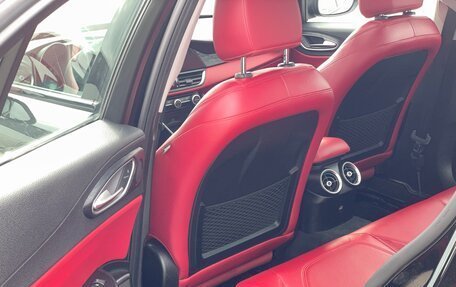 Alfa Romeo Giulia II, 2018 год, 2 450 000 рублей, 12 фотография