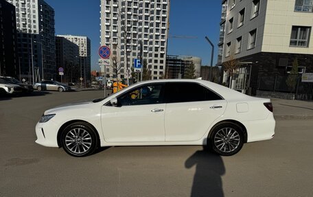 Toyota Camry, 2017 год, 2 190 000 рублей, 3 фотография