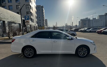 Toyota Camry, 2017 год, 2 190 000 рублей, 6 фотография