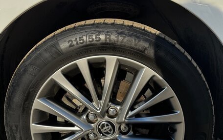 Toyota Camry, 2017 год, 2 190 000 рублей, 11 фотография