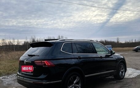 Volkswagen Tiguan II, 2019 год, 3 300 000 рублей, 5 фотография