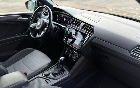 Volkswagen Tiguan II, 2019 год, 3 300 000 рублей, 21 фотография