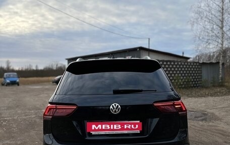 Volkswagen Tiguan II, 2019 год, 3 300 000 рублей, 6 фотография